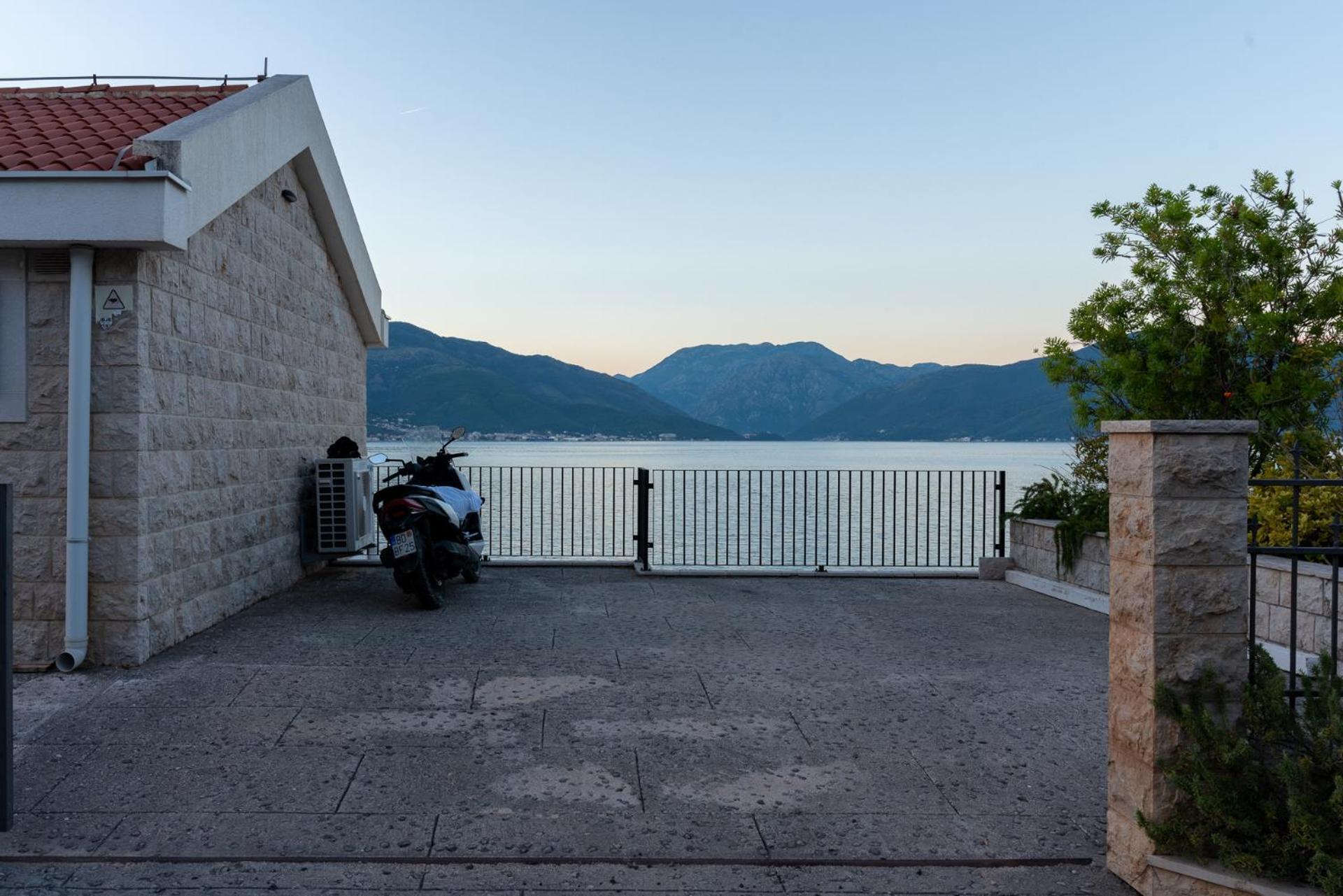 Villas Plitka Tivat Exterior photo